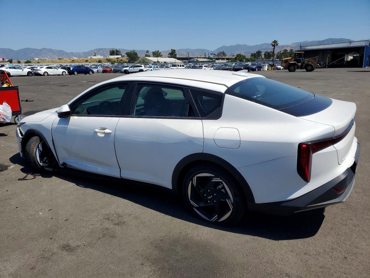 2025 KIA K4