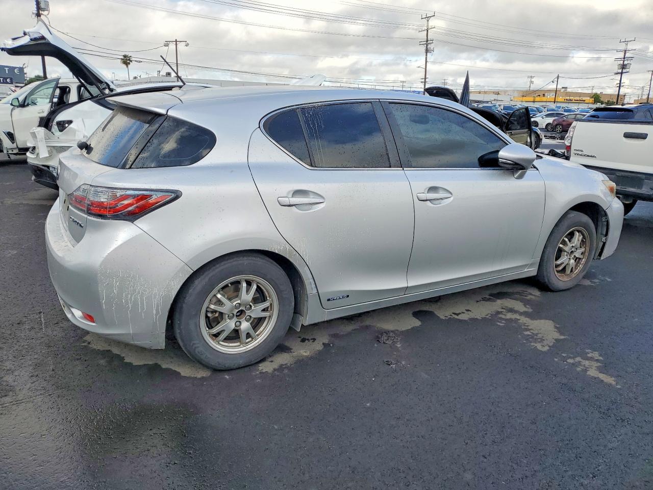 2013 LEXUS CT 200H