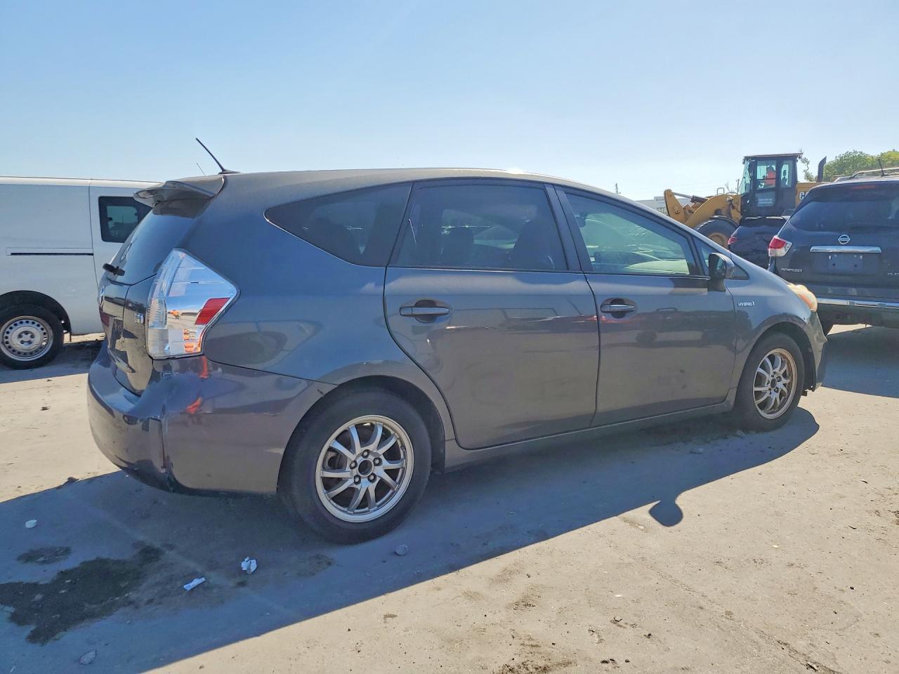 2013 TOYOTA PRIUS V