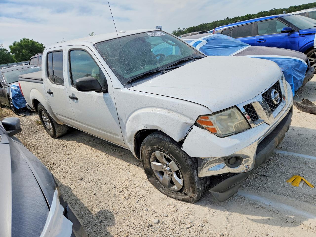 2011 NISSAN Frontier