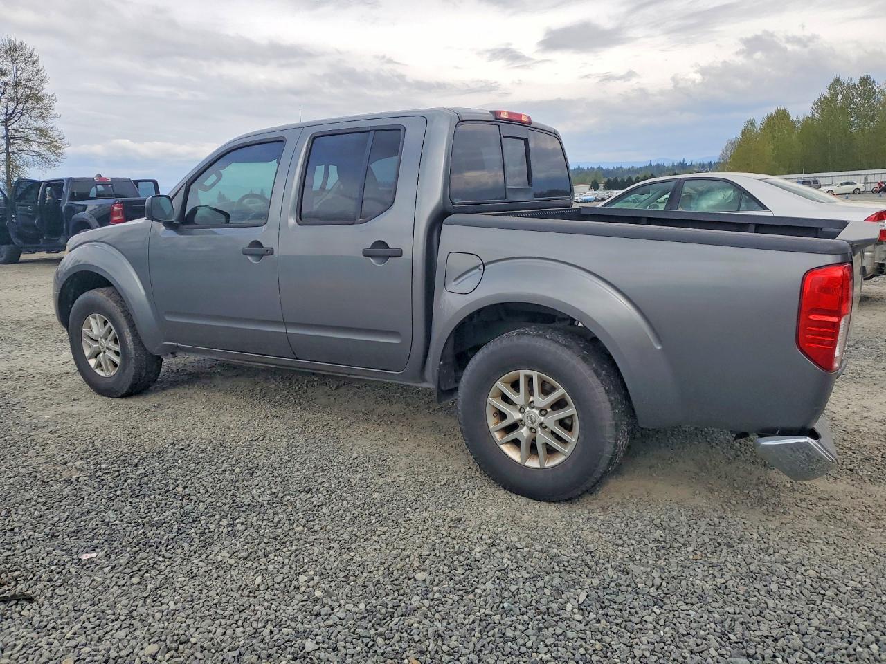 2016 NISSAN Frontier