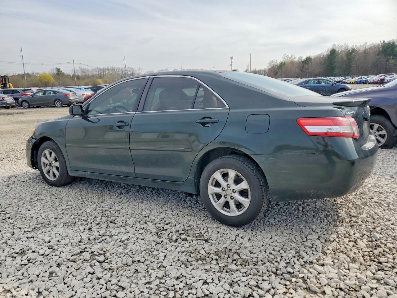 2011 TOYOTA CAMRY