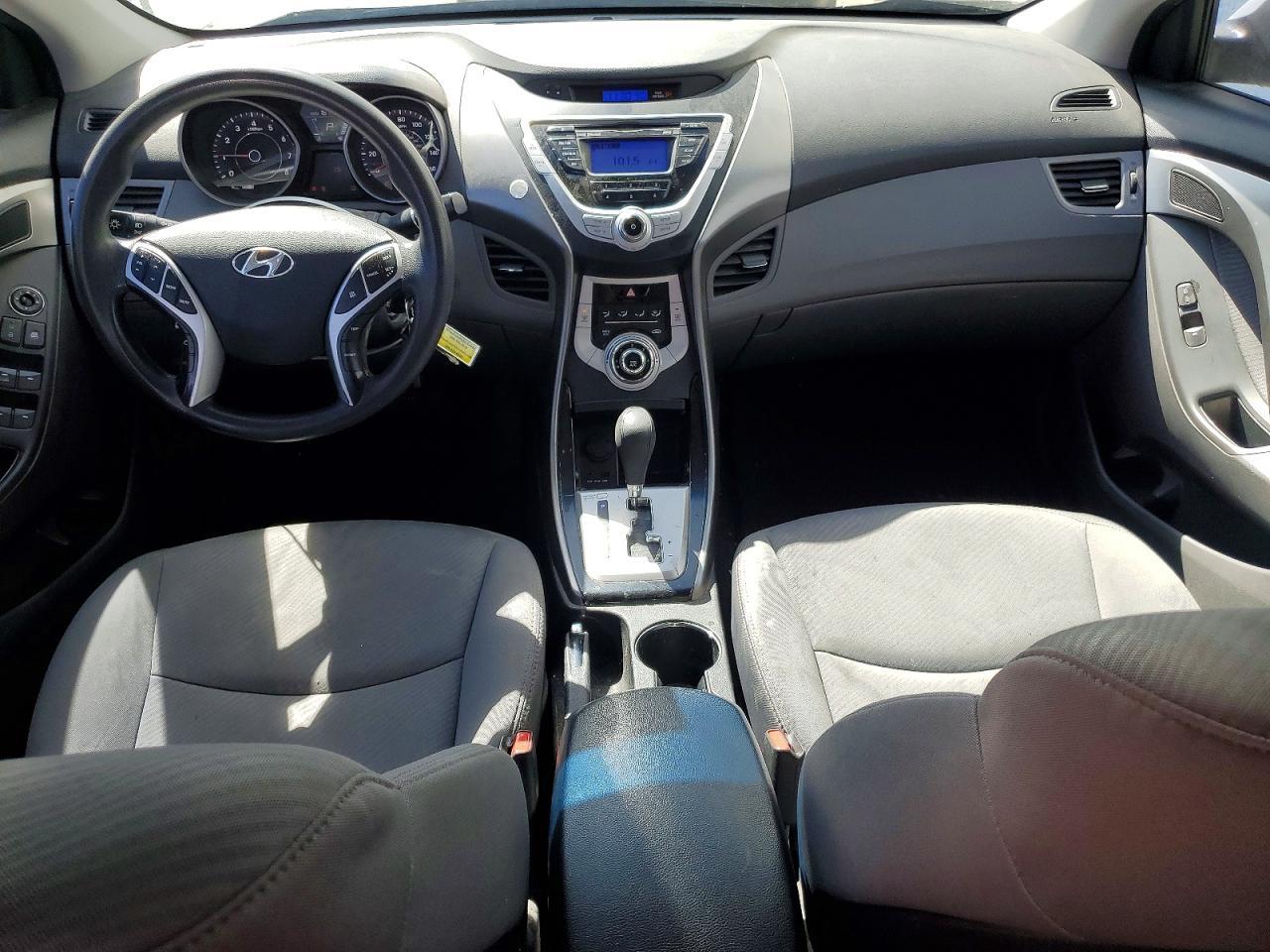 2011 HYUNDAI ELANTRA
