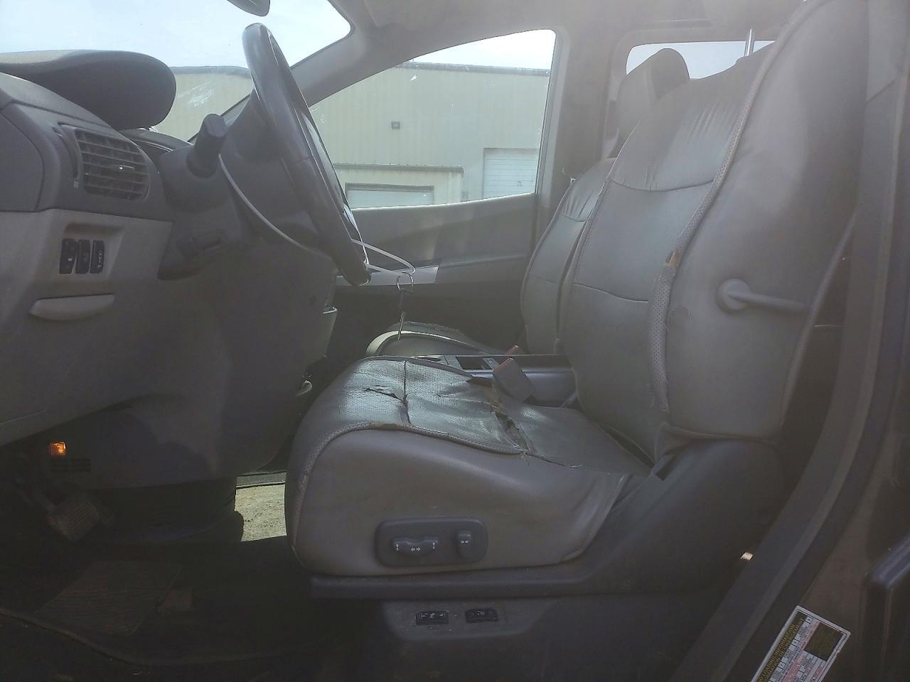 2008 NISSAN Quest