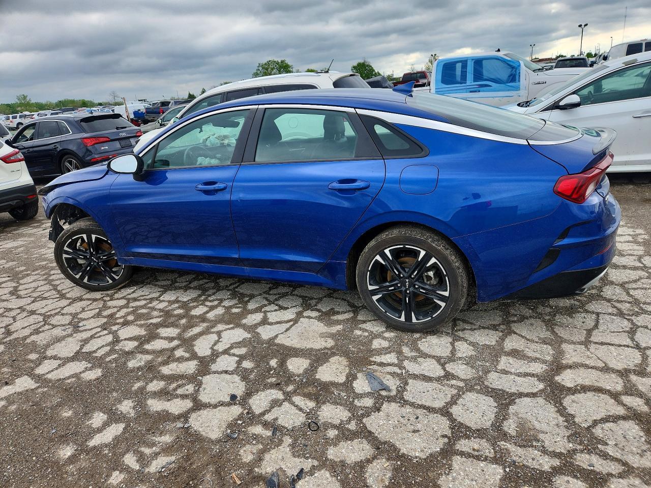 2022 KIA K5