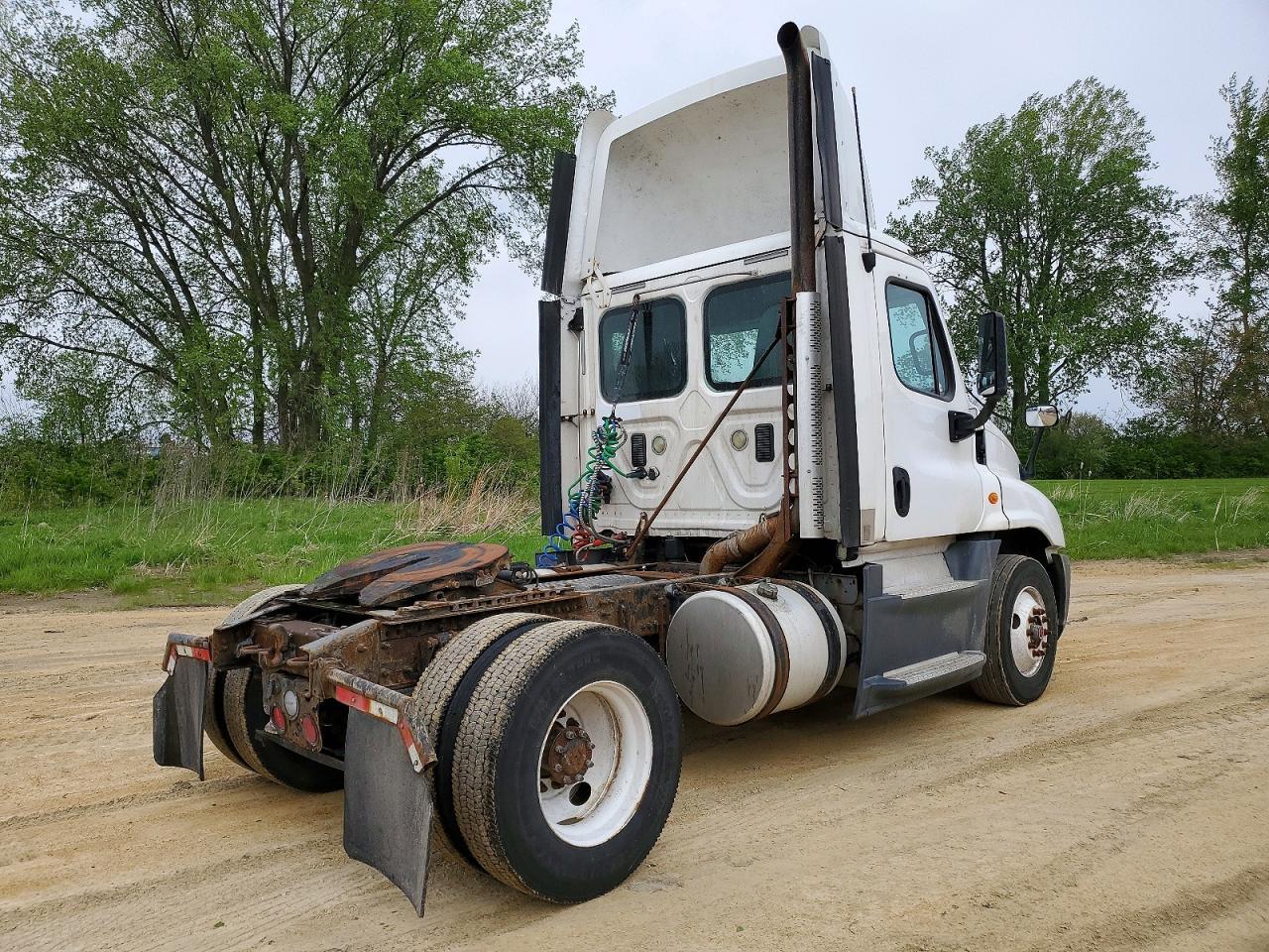 2016 FREIGHTLINER CASCADIA 125