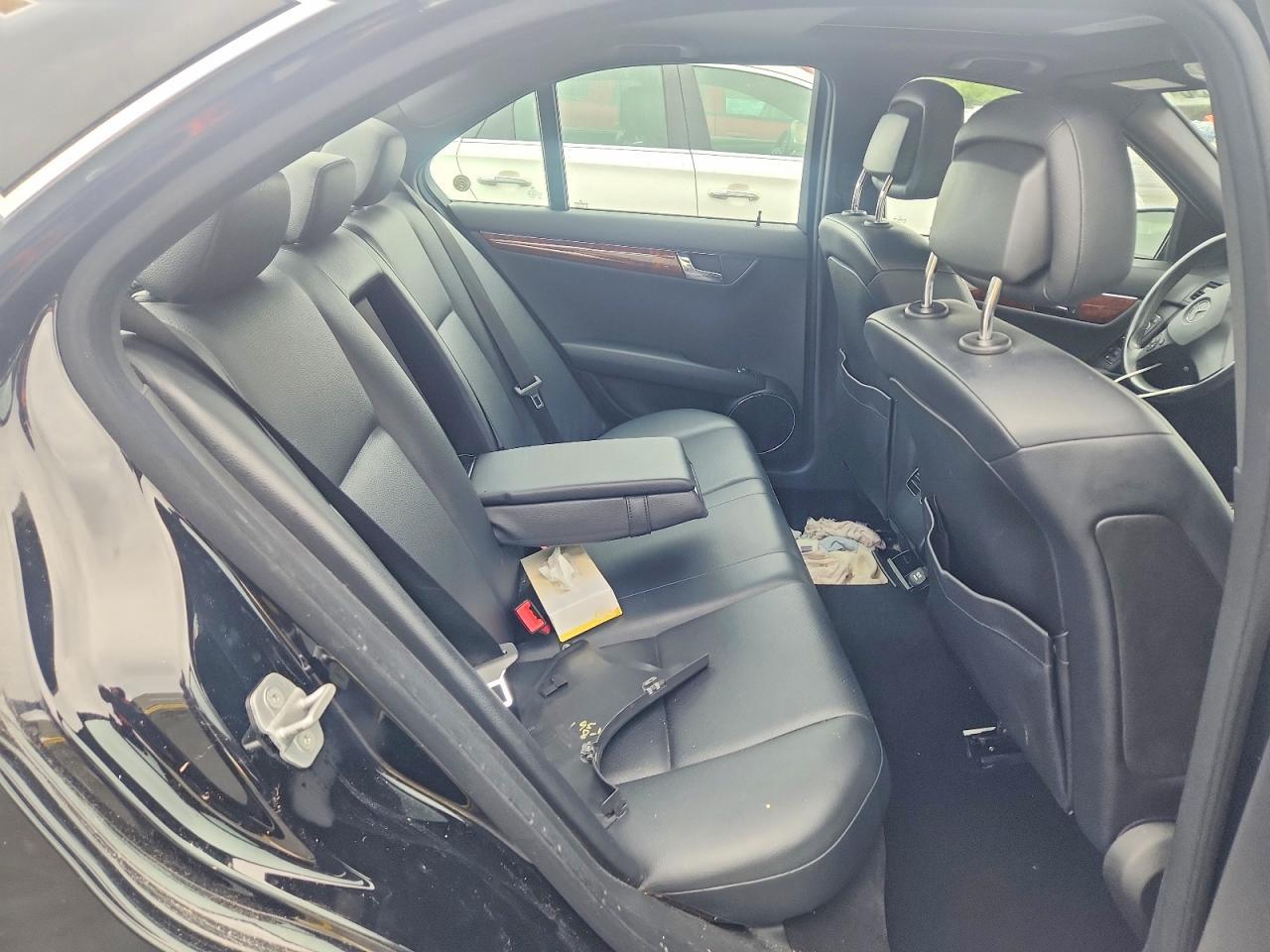 2011 MERCEDES-BENZ C-CLASS