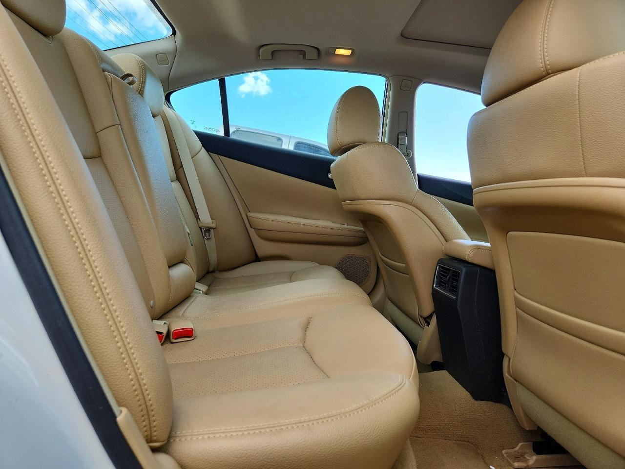 2011 NISSAN Maxima