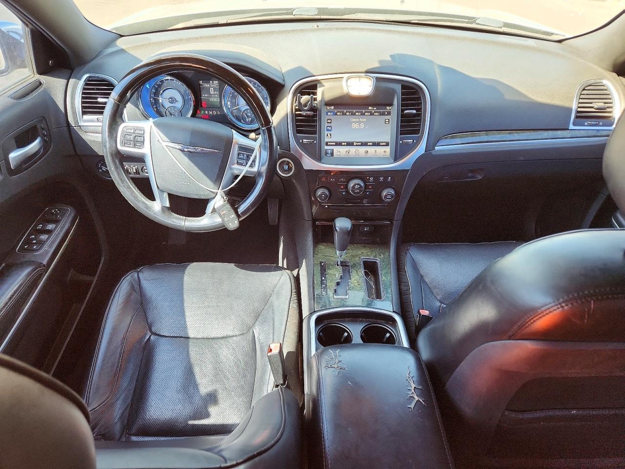 2011 CHRYSLER 300