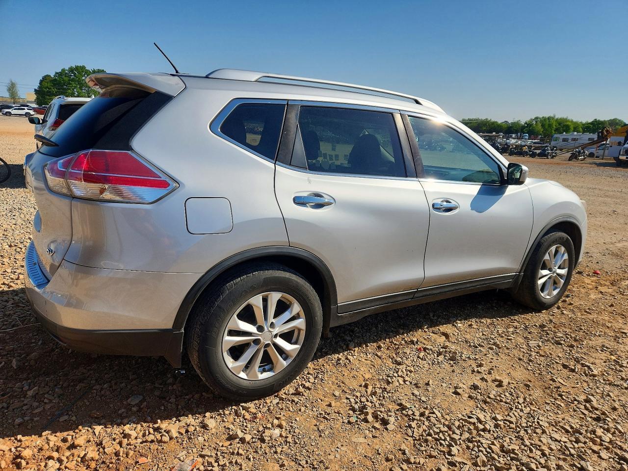 2016 NISSAN ROGUE