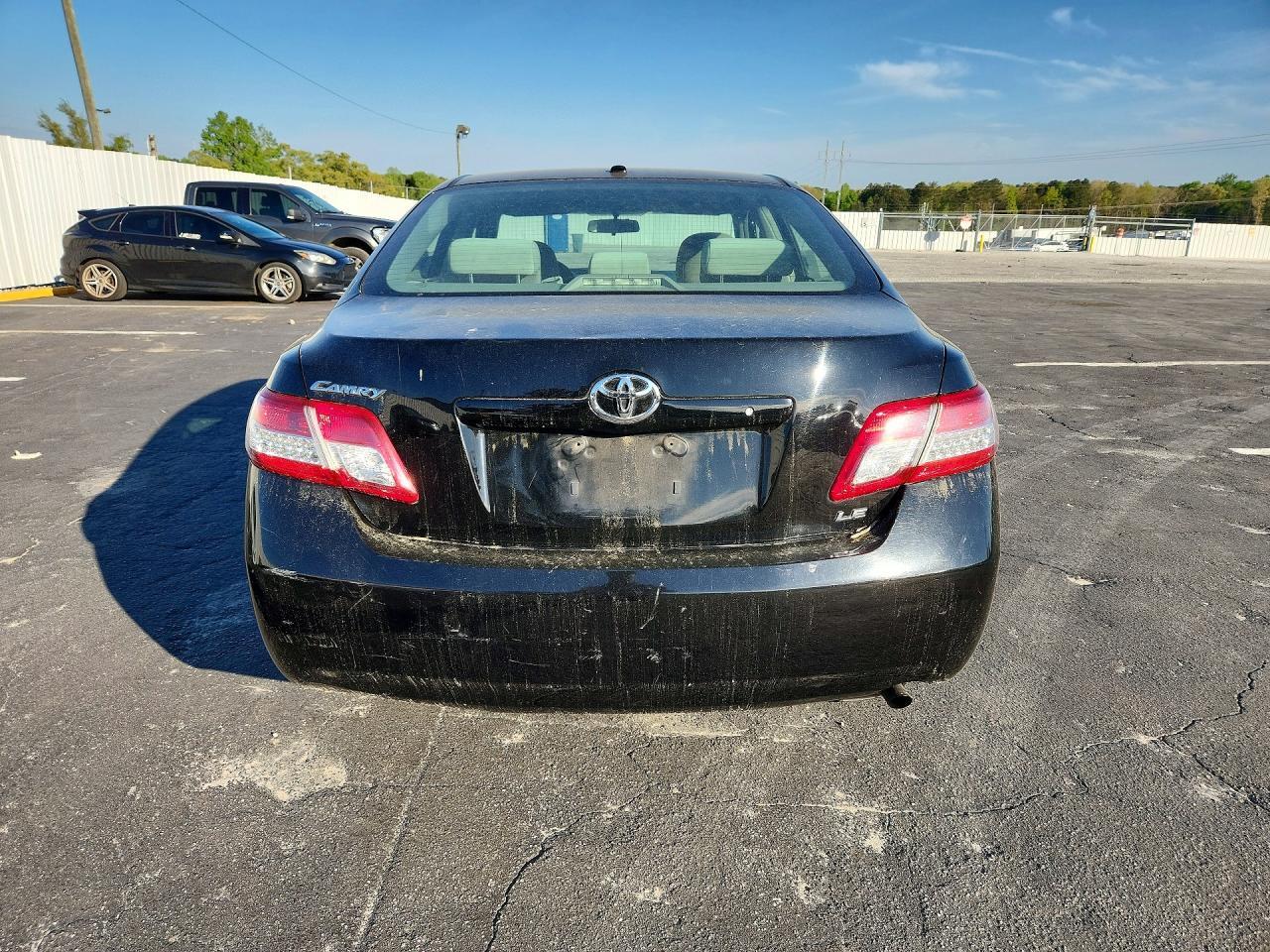 2011 TOYOTA CAMRY