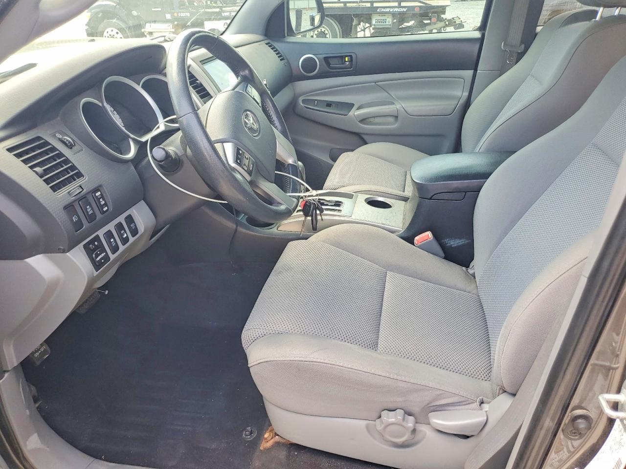 2012 TOYOTA TACOMA