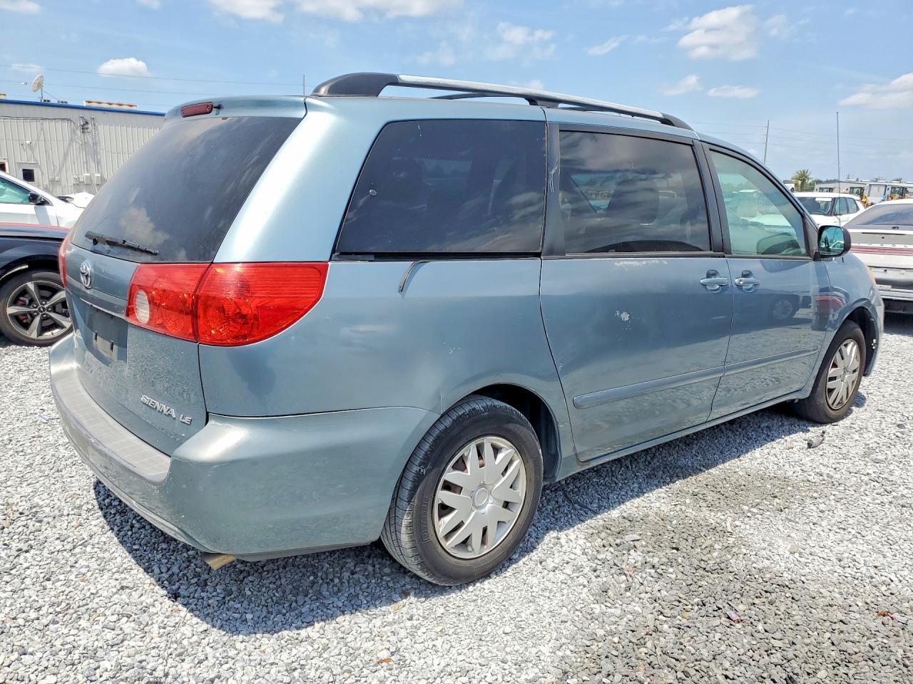 2009 TOYOTA SIENNA