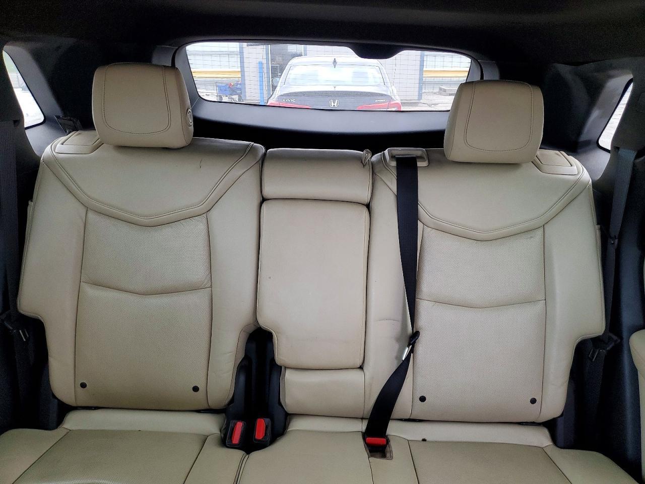 2017 CADILLAC XT5