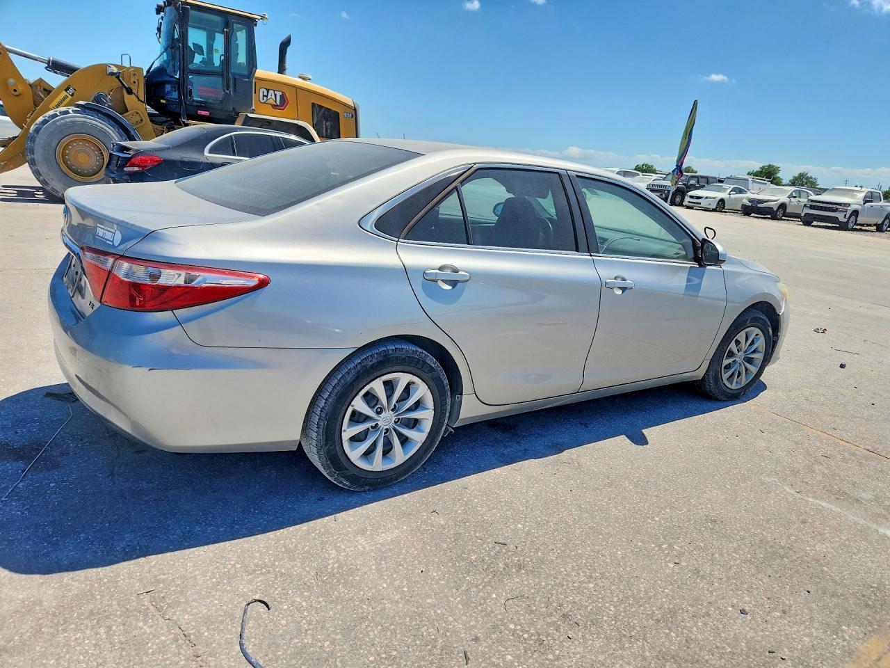 2016 TOYOTA CAMRY
