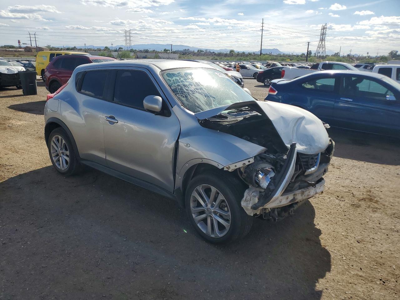 2011 NISSAN Juke