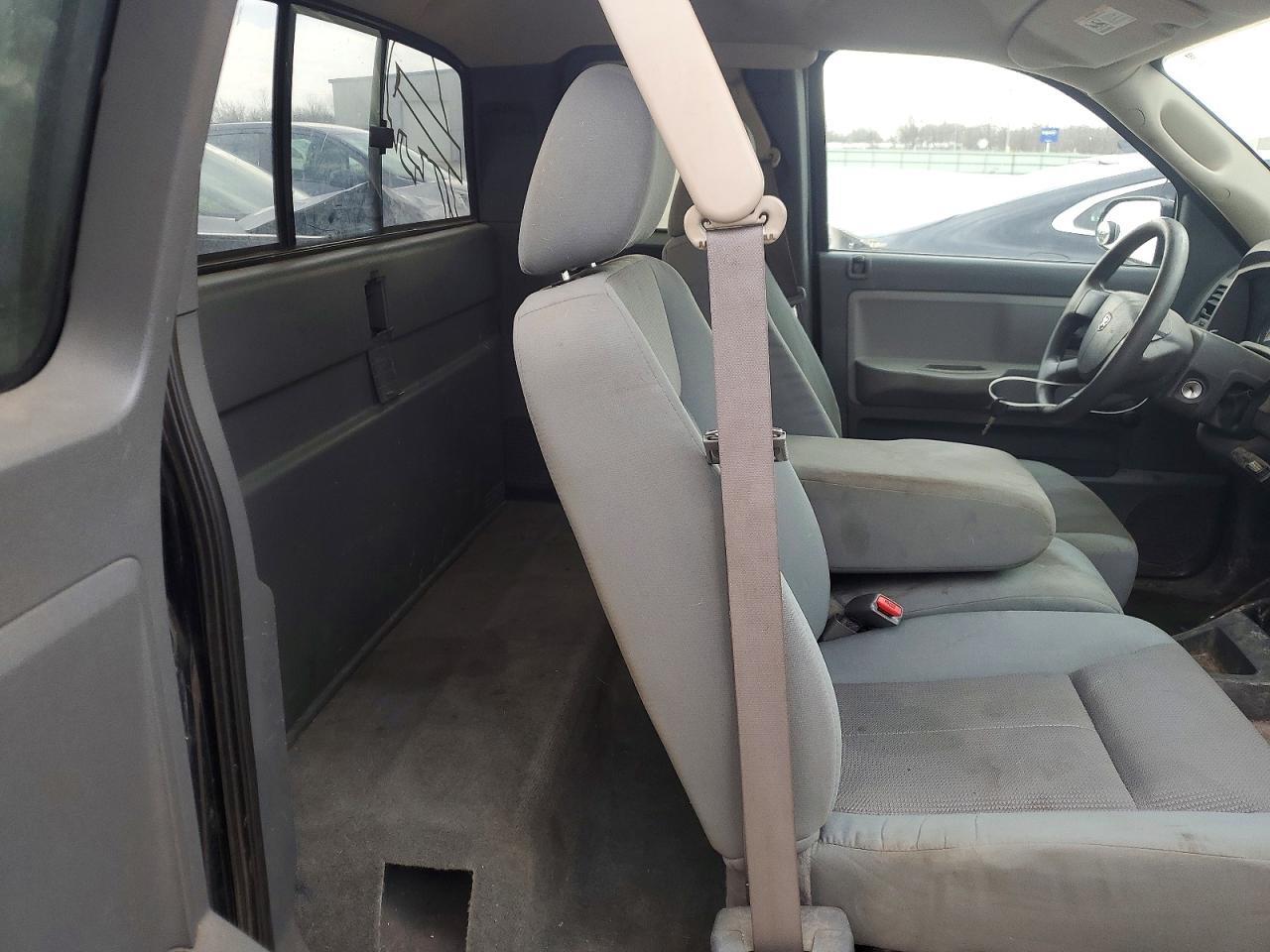 2005 DODGE Dakota