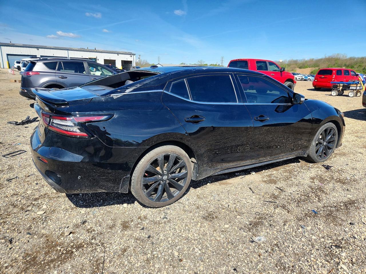 2019 NISSAN Maxima
