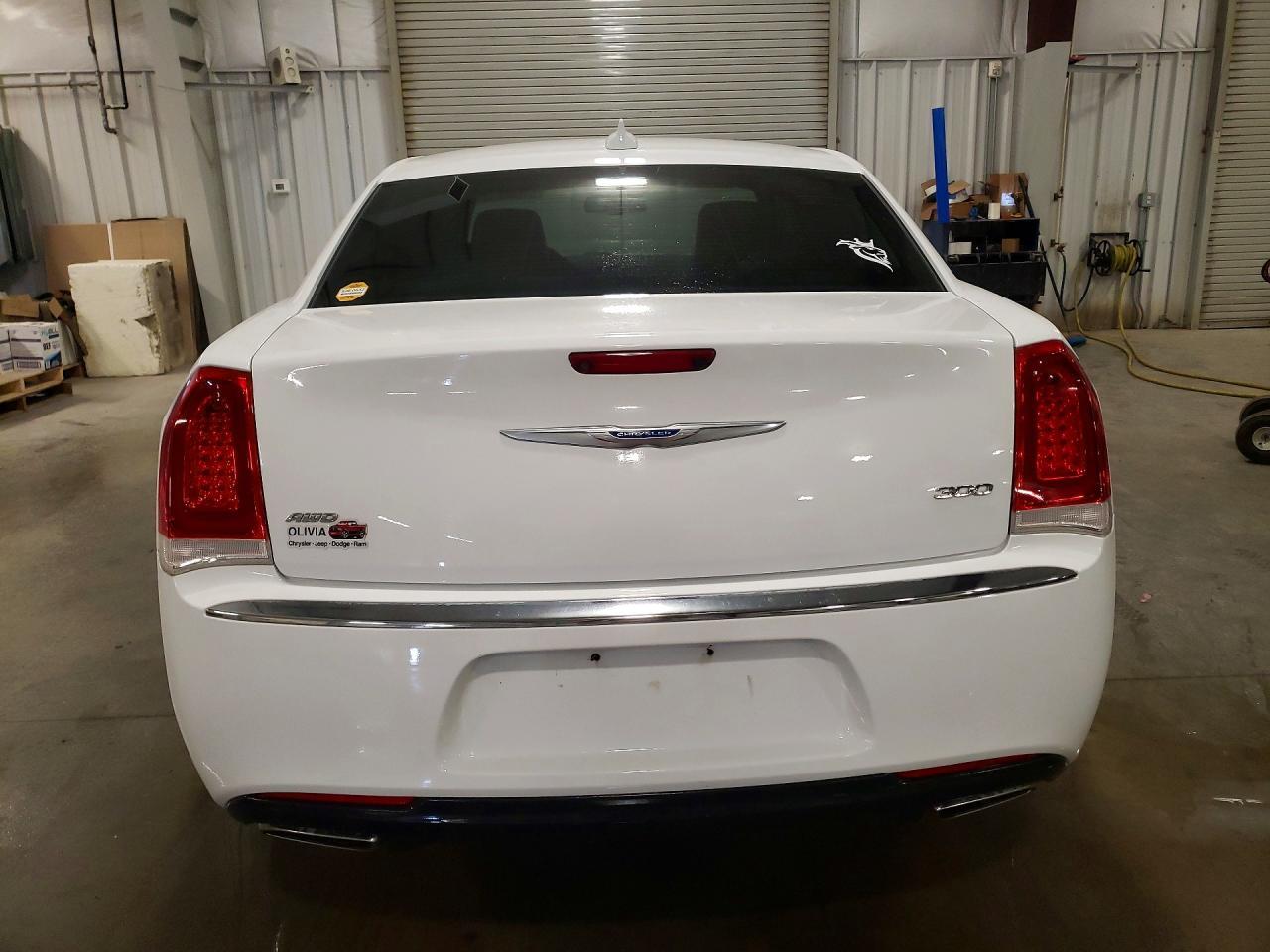 2018 CHRYSLER 300