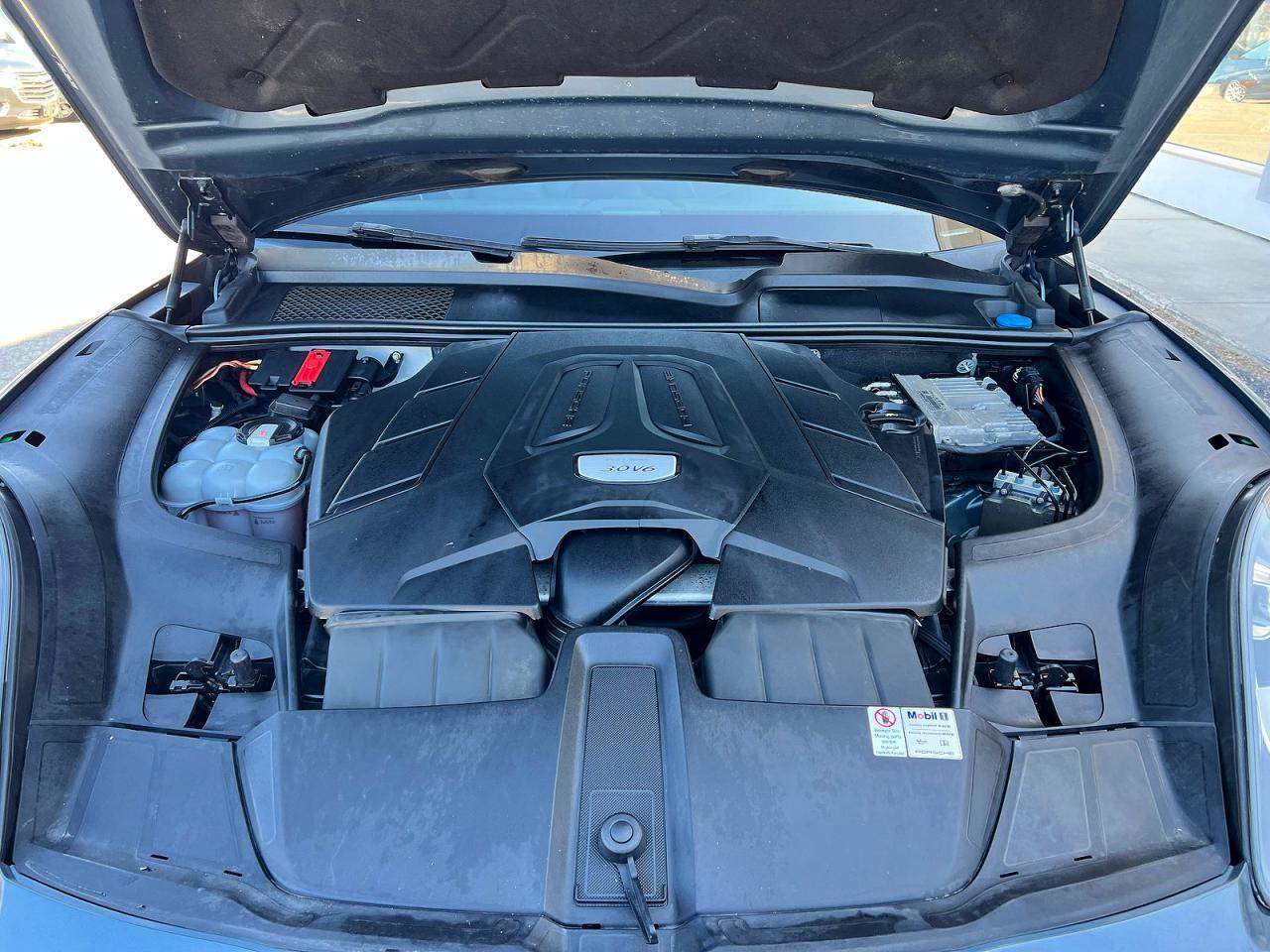 2019 PORSCHE CAYENNE