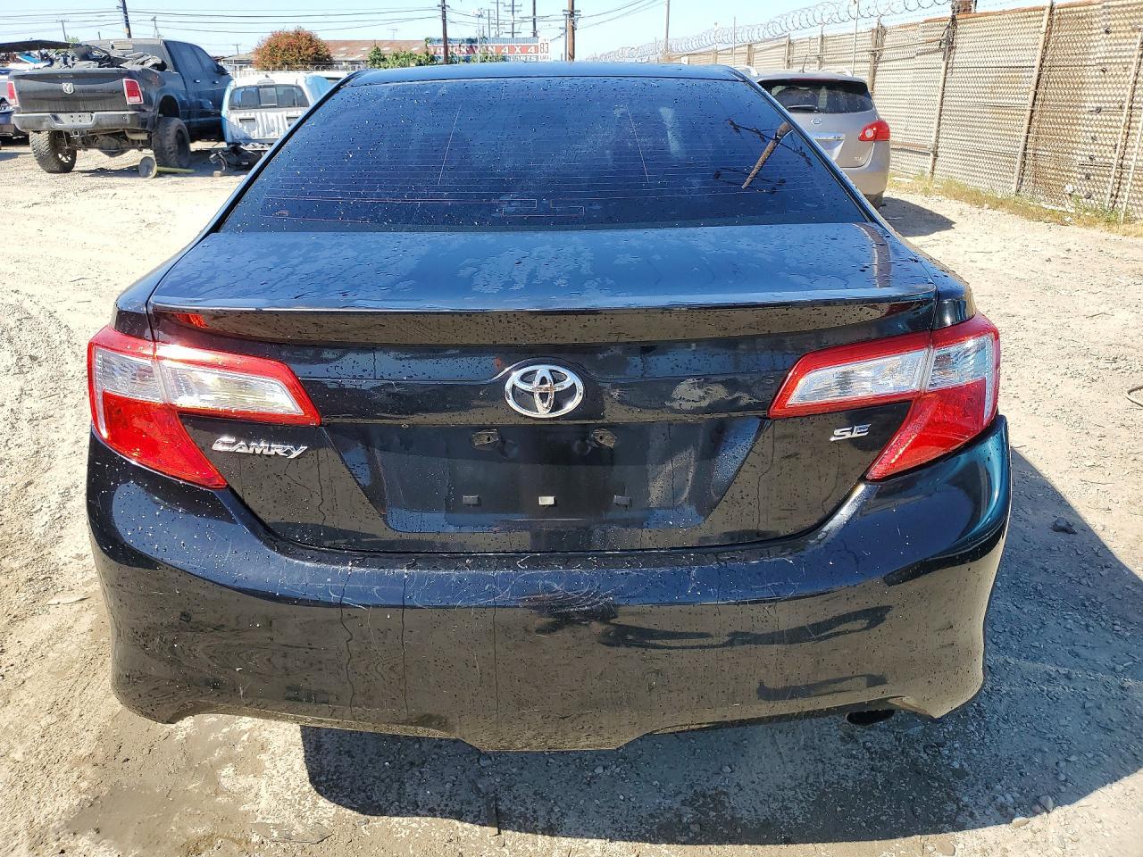 2014 TOYOTA CAMRY