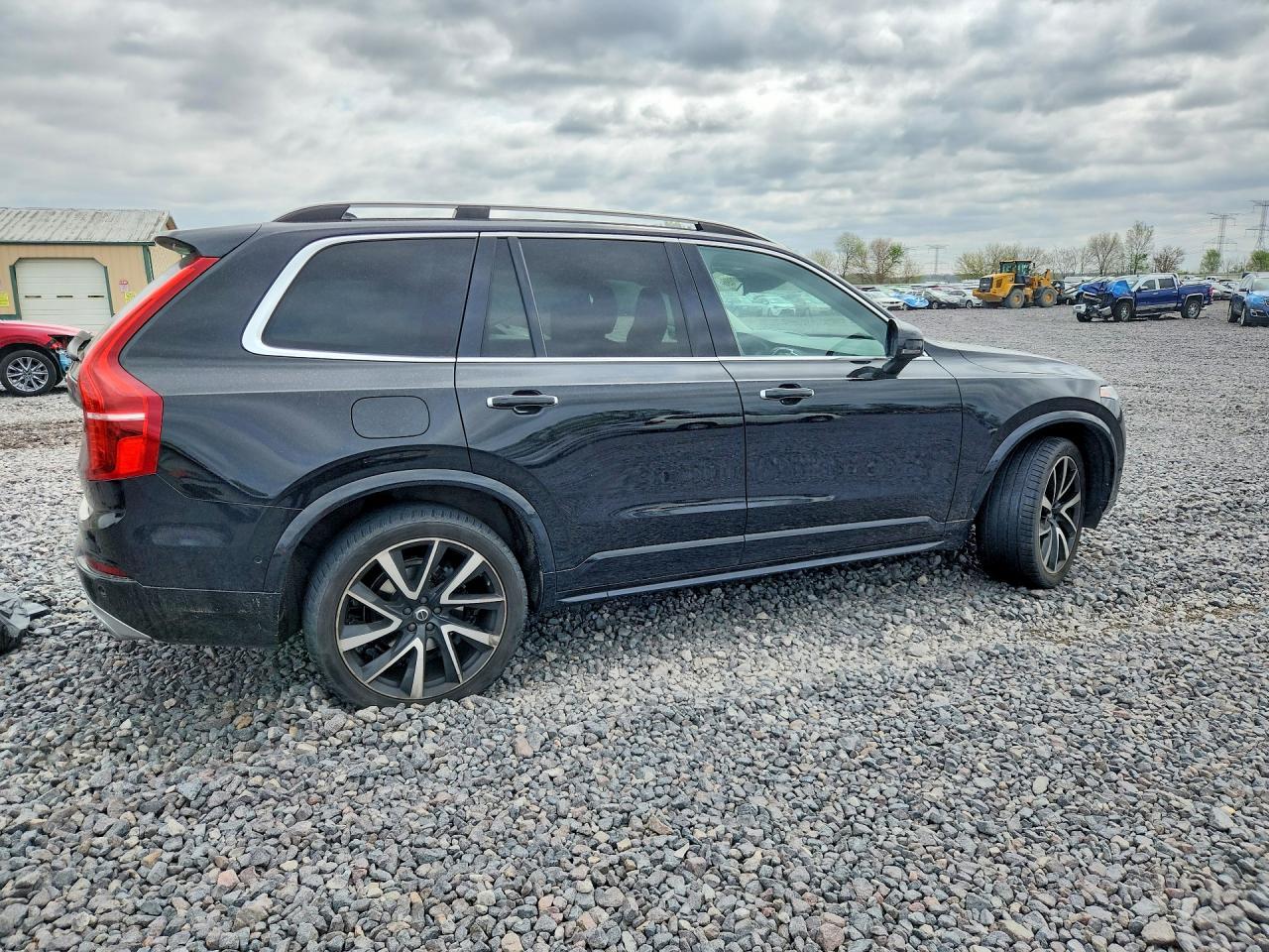 2019 VOLVO XC90