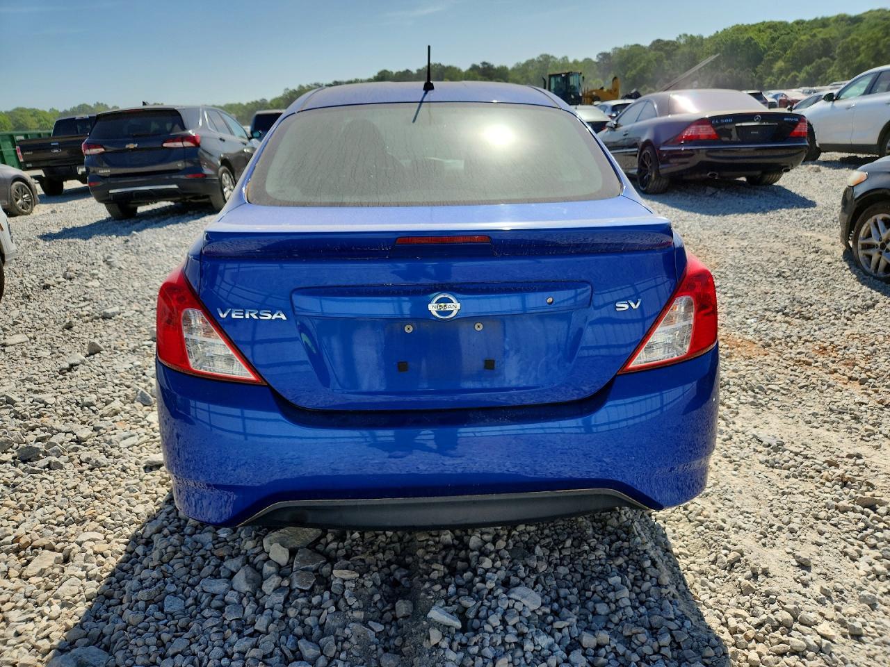 2017 NISSAN VERSA