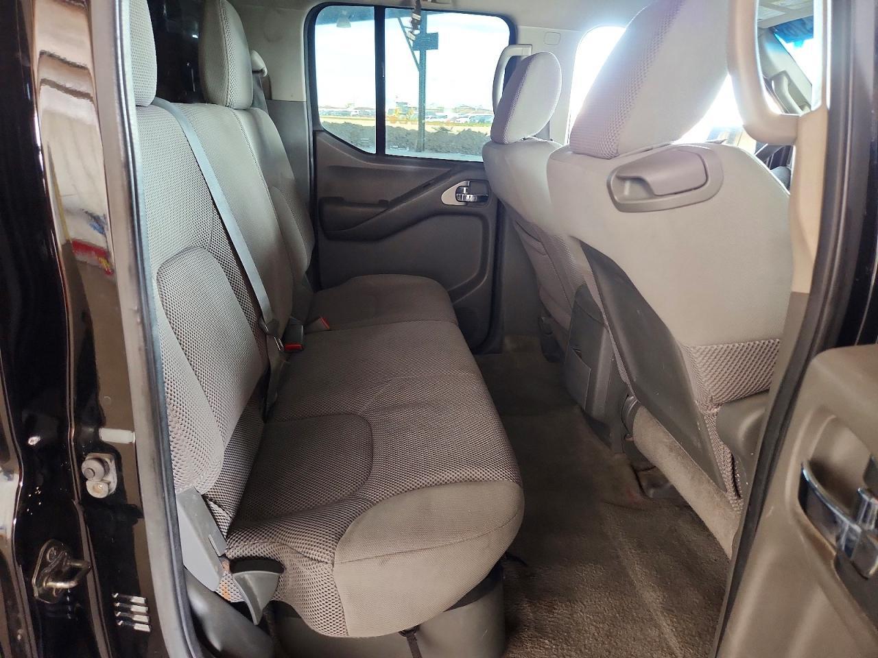 2012 NISSAN Frontier