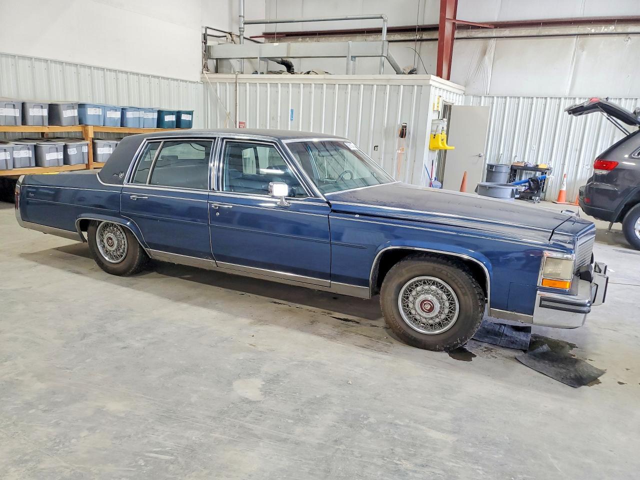 1988 CADILLAC Brougham