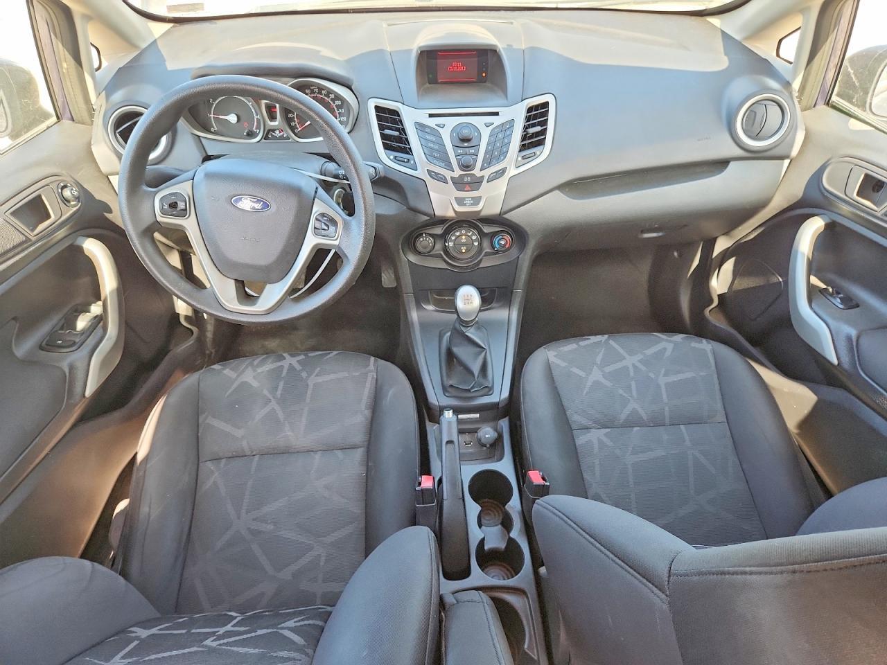 2013 FORD Fiesta
