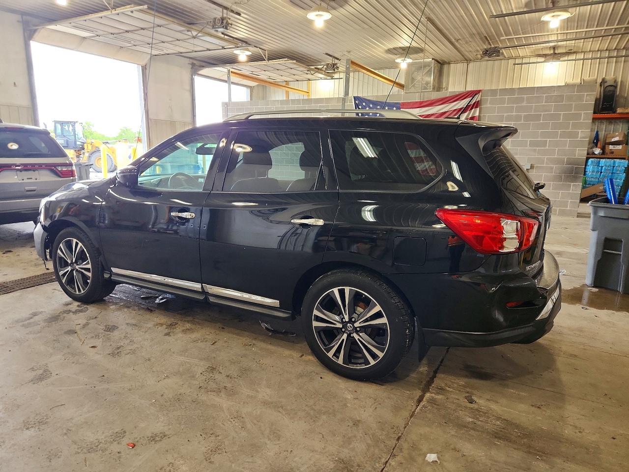 2017 NISSAN PATHFINDER
