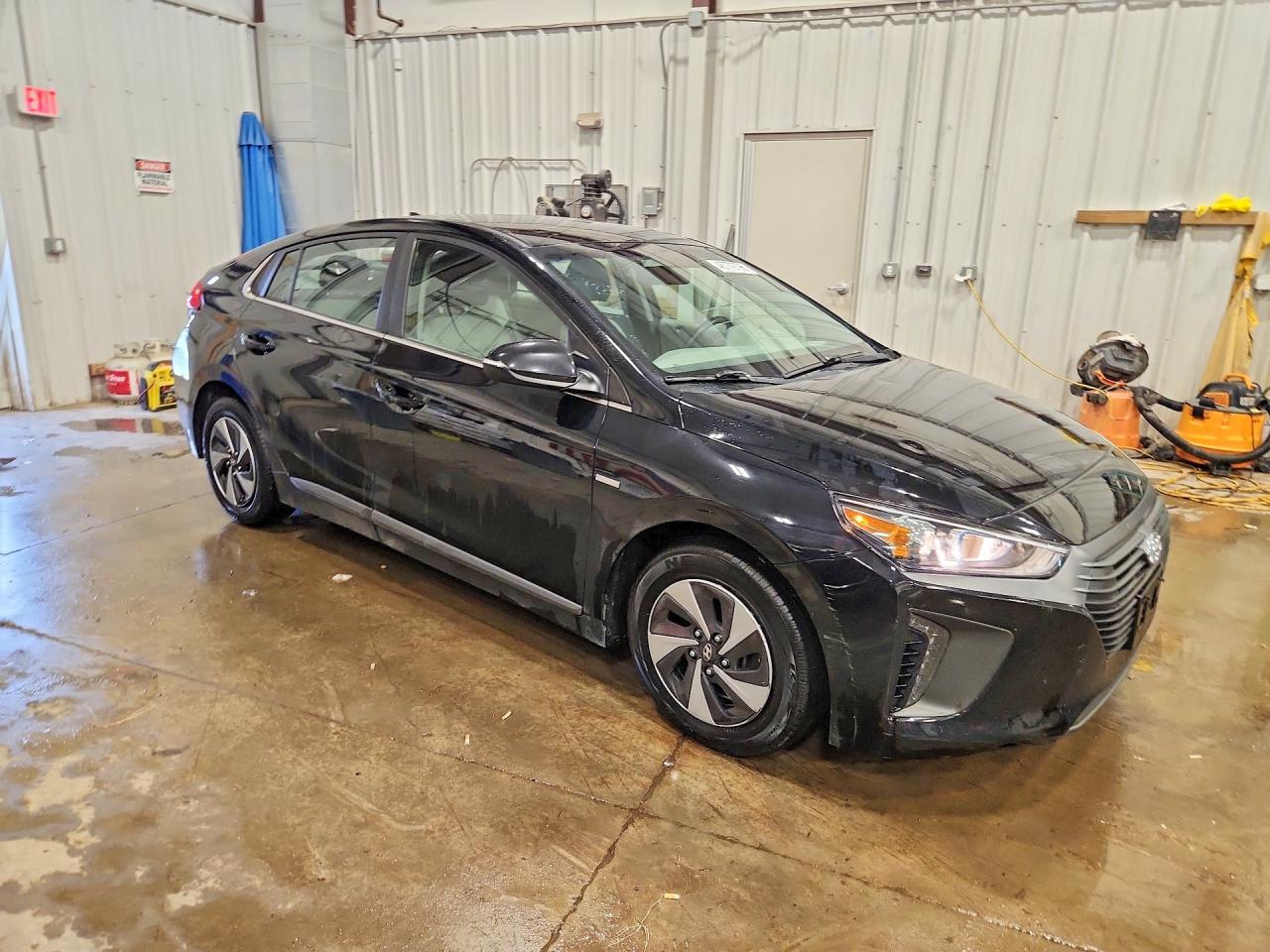 2017 HYUNDAI Ioniq