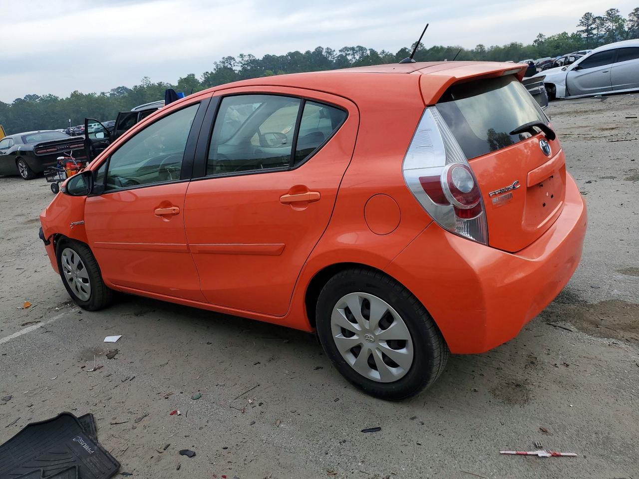 2014 TOYOTA Prius c