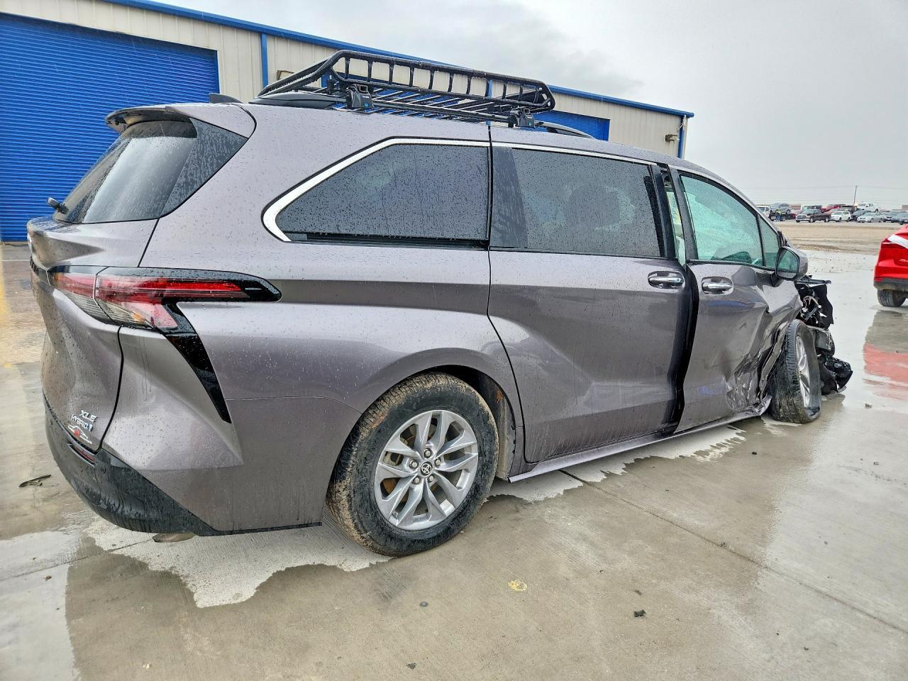 2024 TOYOTA SIENNA