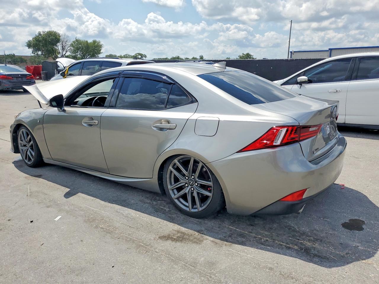 2016 LEXUS IS 200t