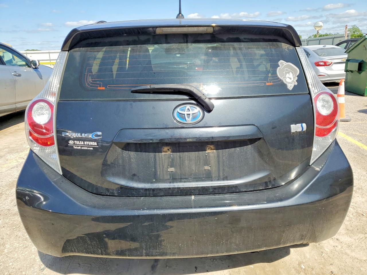 2013 TOYOTA Prius c