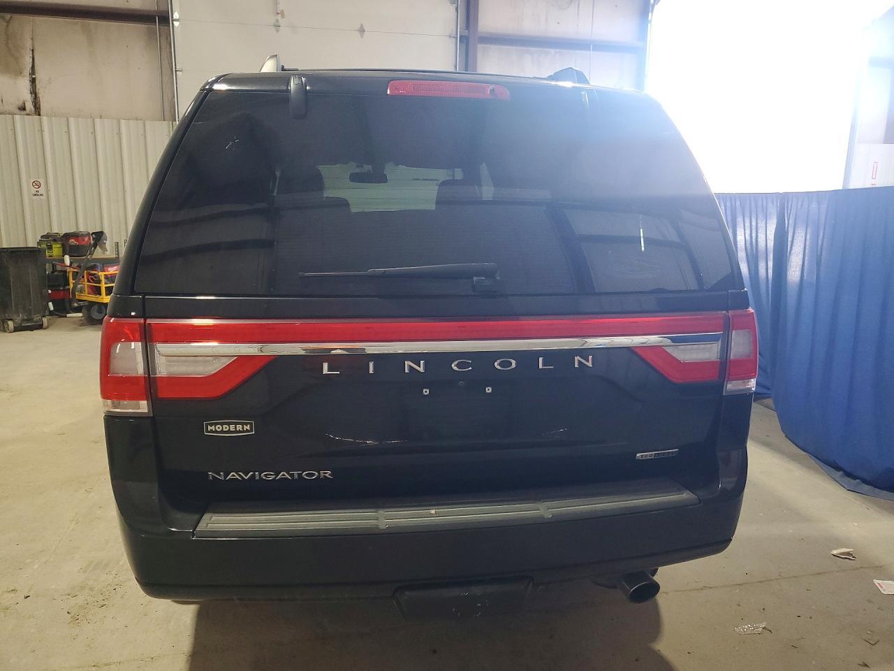 2016 LINCOLN Navigator