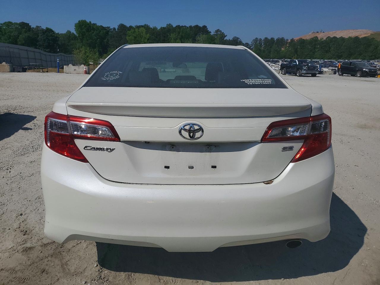 2014 TOYOTA CAMRY
