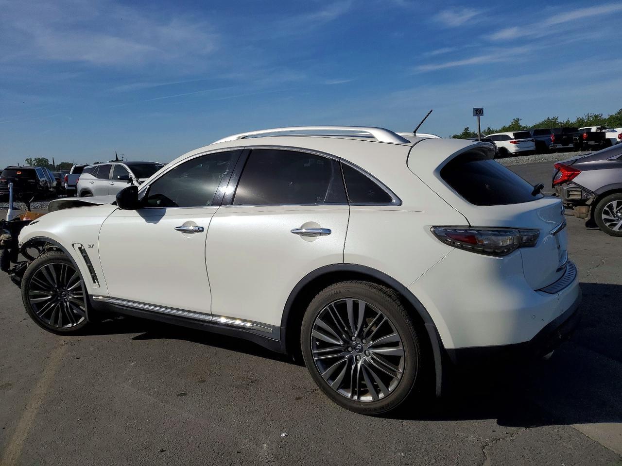 2017 INFINITI QX70