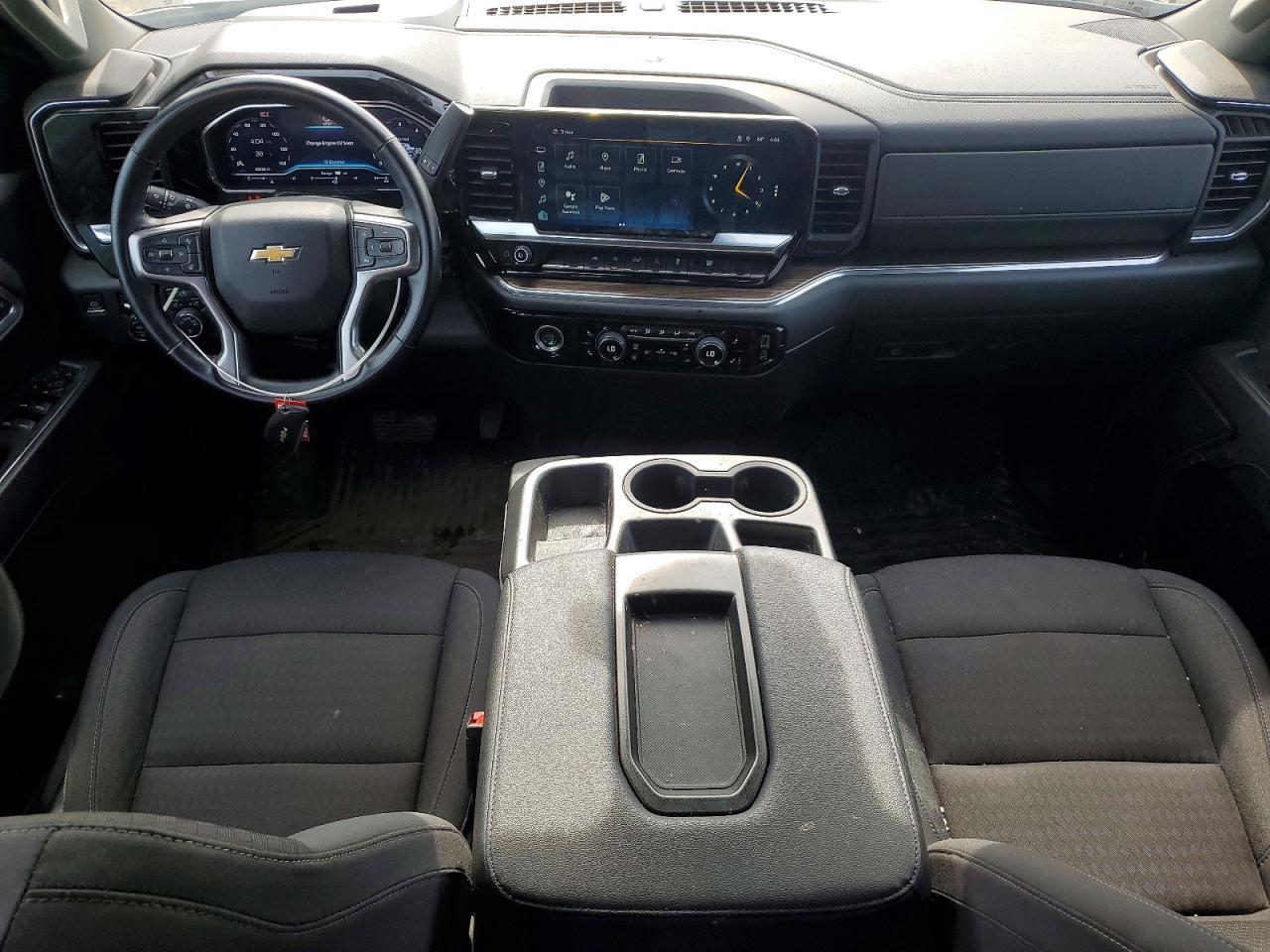 2024 CHEVROLET Silverado