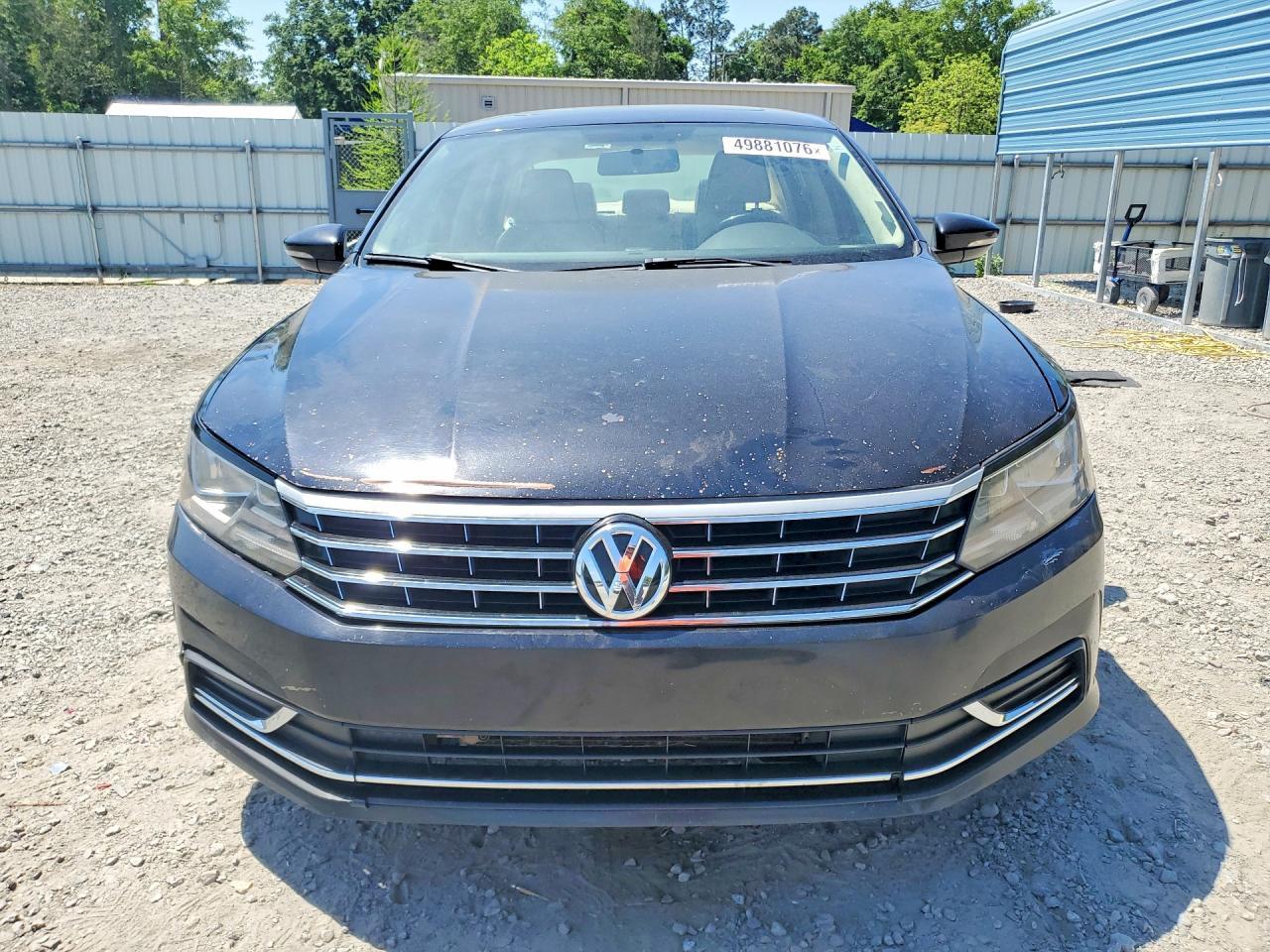 2017 VOLKSWAGEN Passat