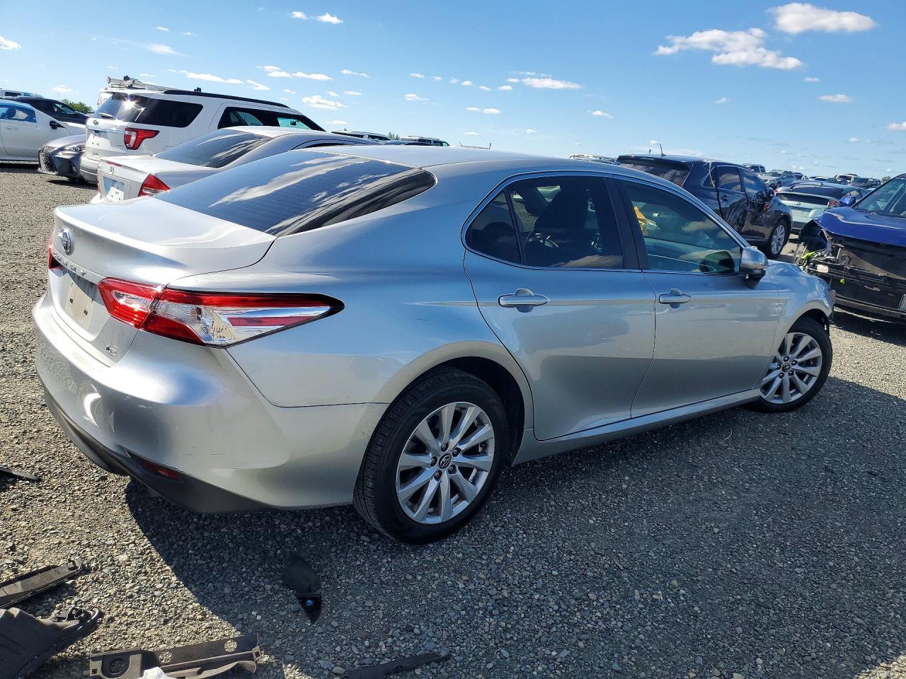 2018 TOYOTA CAMRY