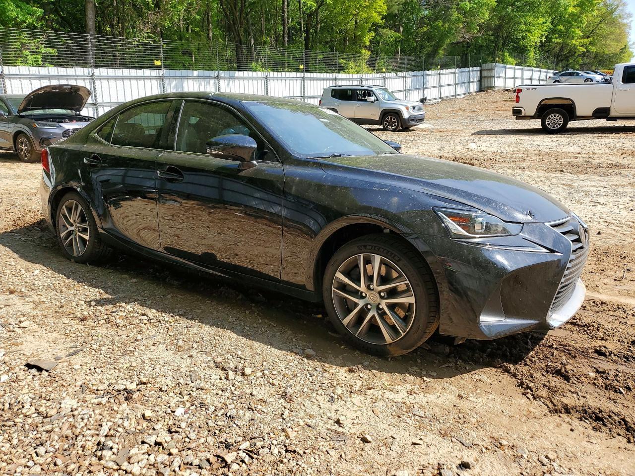 2019 LEXUS IS 300