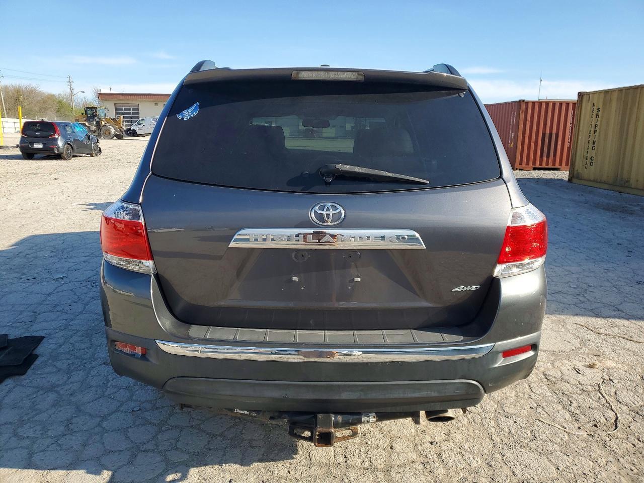 2011 TOYOTA HIGHLANDER