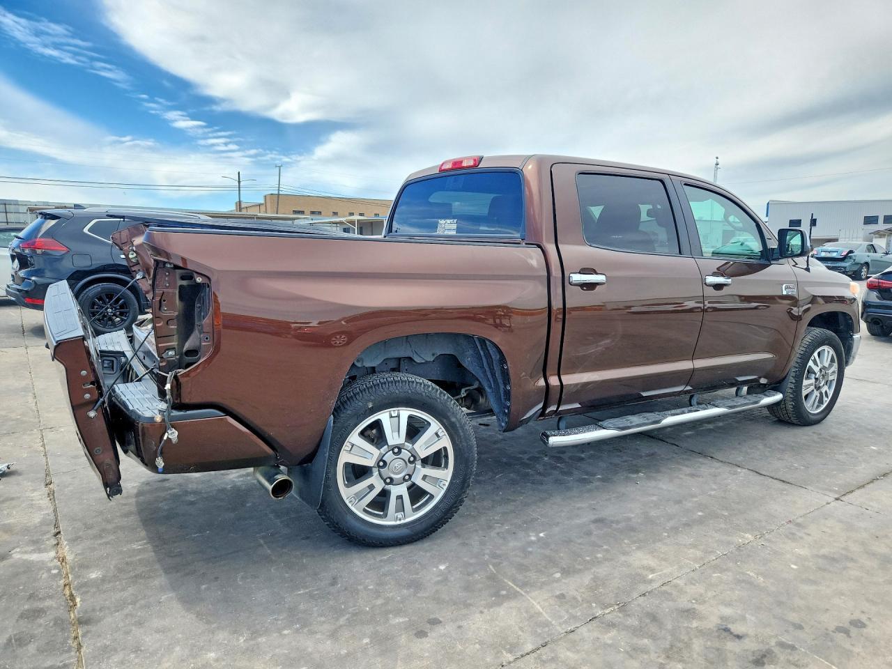2017 TOYOTA TUNDRA