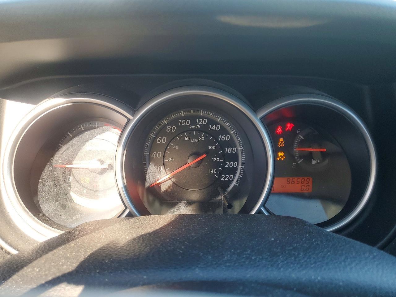 2012 NISSAN VERSA