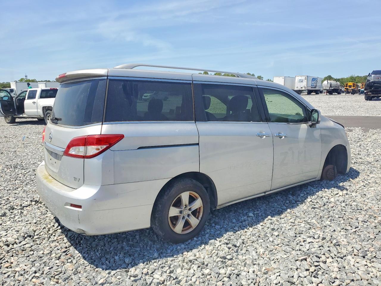 2017 NISSAN Quest