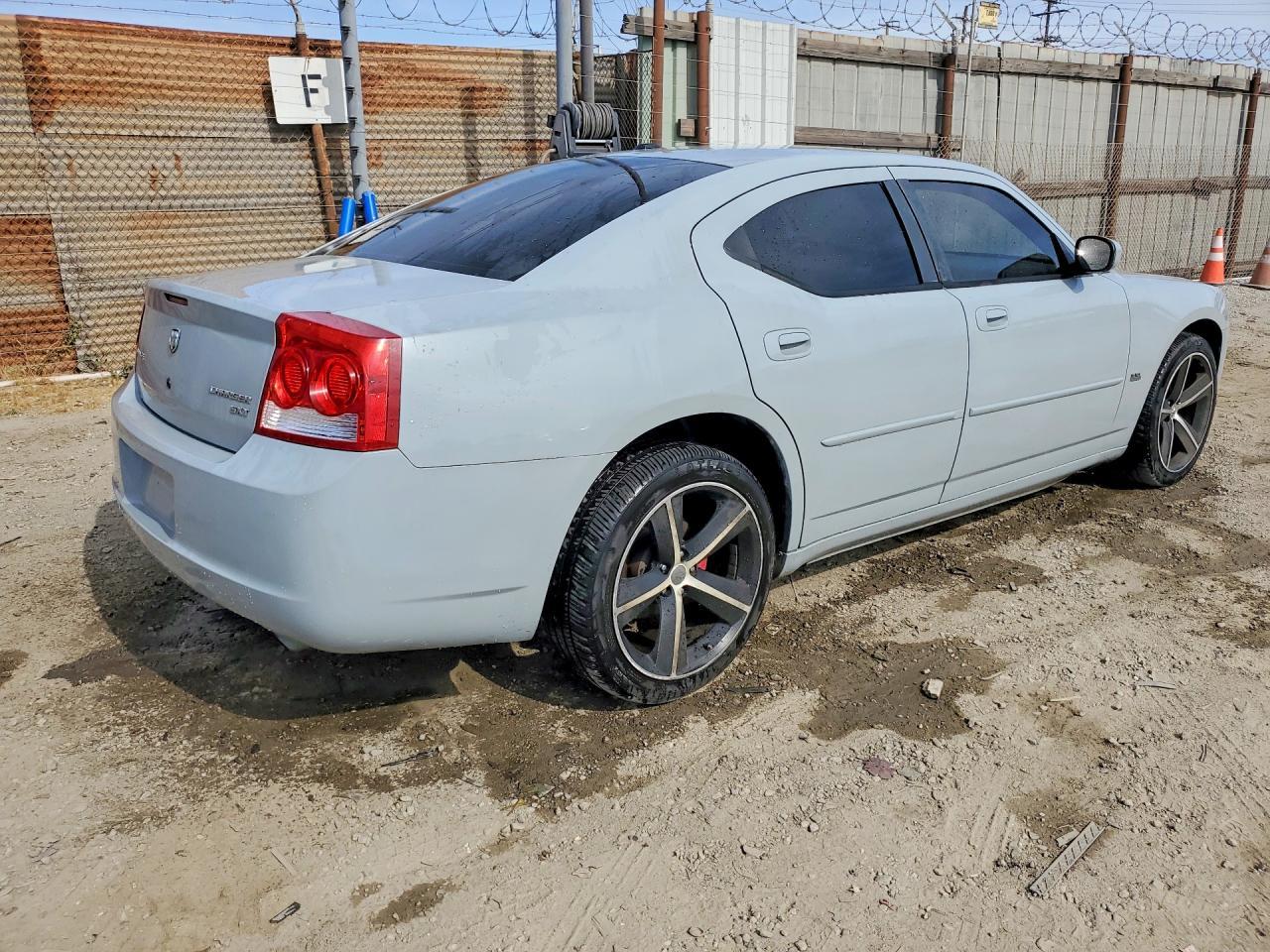 2010 DODGE CHARGER