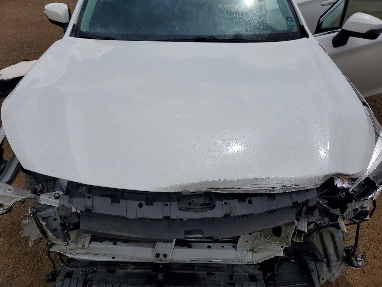 2016 SUBARU Legacy