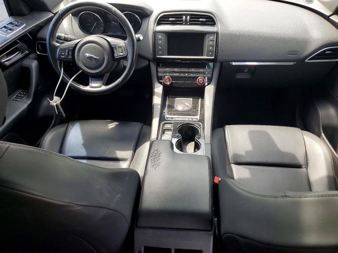 2017 JAGUAR F-Pace